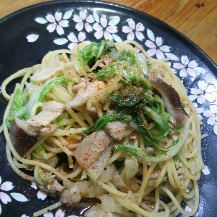 白菜と椎茸と豚ももの醤油パスタ